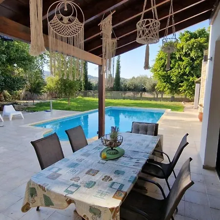 Villa The Stone *