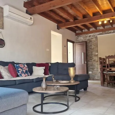 וילה The Stone פיסורי